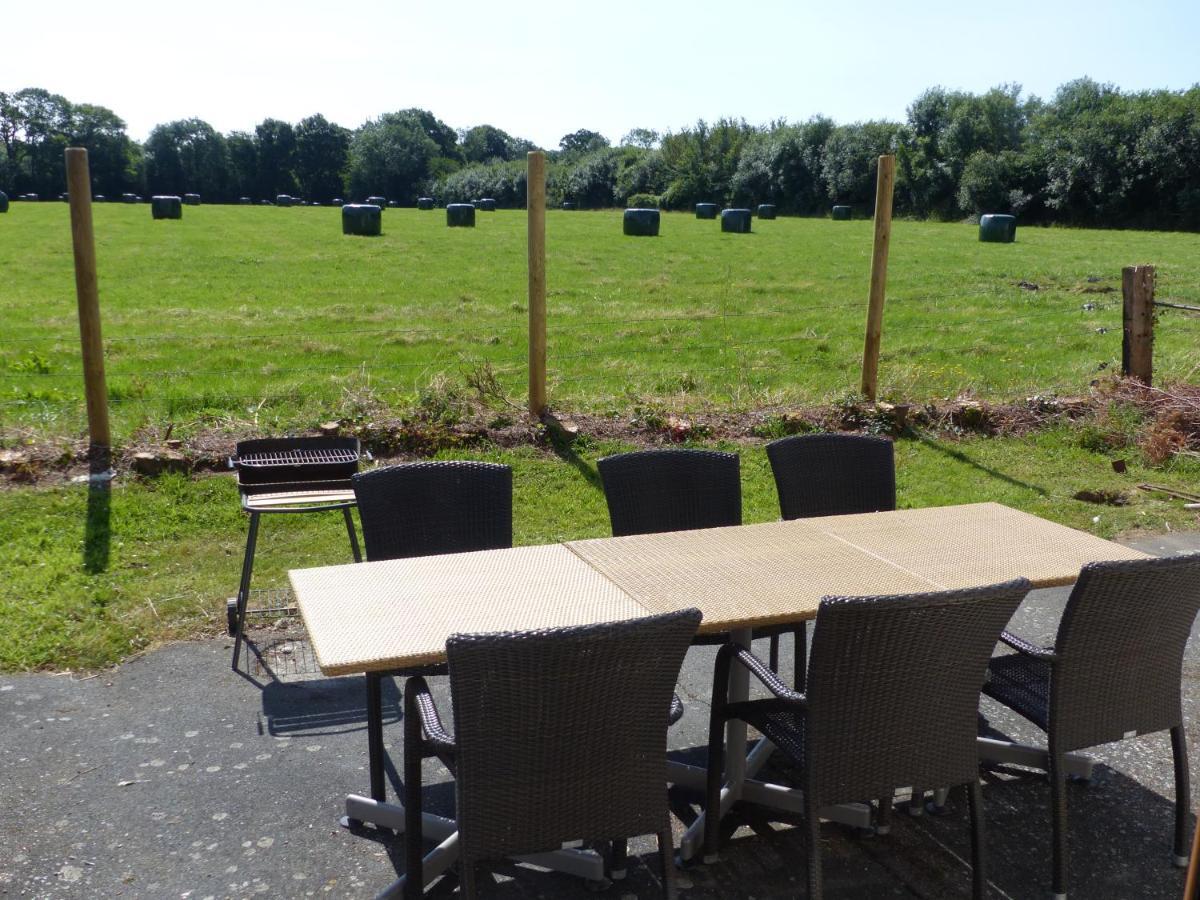 Gite Les Vignettes Bourgeauville Exteriör bild